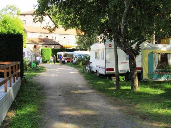 Stellplatz (Zelt, Wohnwagen, Wohnmobil / 1 Auto)