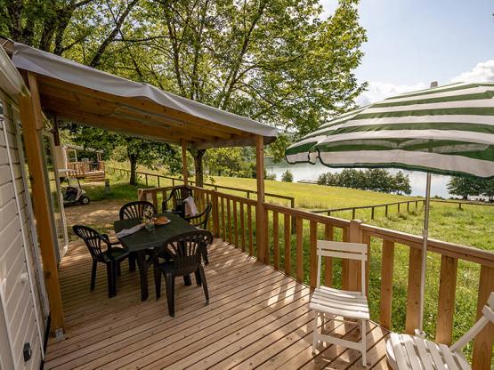 Mobilheim Premium 29m² (2 zimmer) + Seeblick + Halbüberdachte Terrasse 6m²