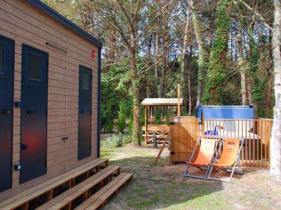 Stellplatz VIP 150 & Jacuzzi 2/6P