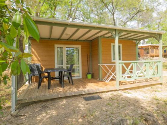 Chalet Confort 25m² 2 Schlafzimmer mit Klimaanlage