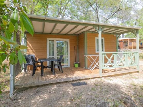 Chalet Confort 25m² 2 Schlafzimmer mit Klimaanlage