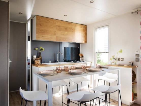 Stacaravan 32m² (3 slaapkamers) en een groot terras van 18m² half overdekt