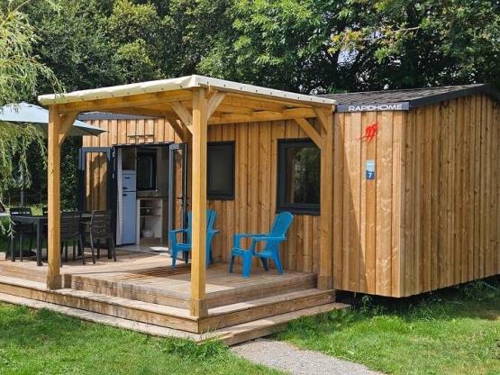 Schuur 24m² (2 slaapkamers - 1 badkamer) + halfoverdekt terras 16,5cm²