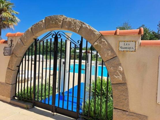 Tent / 2 slaapkamers met overdekt terras