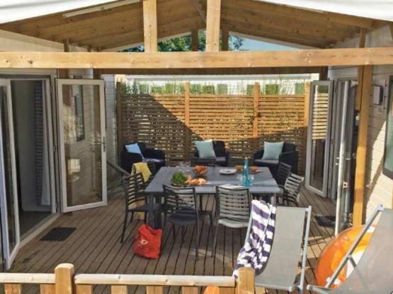 Mobilheim Archipel 6 Schlafzimmer + TV + überdachte Terrasse