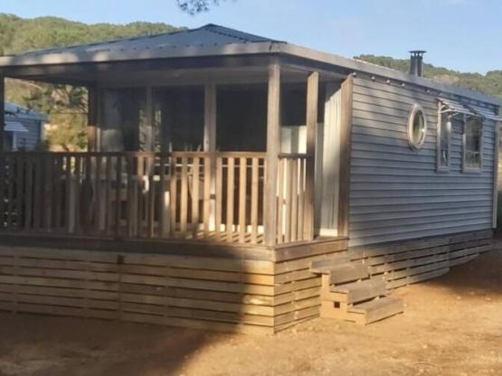 Mobilheim Mistral 35m² - 2 Schlafzimmer  + Klimaanlage + überdachte Terrasse