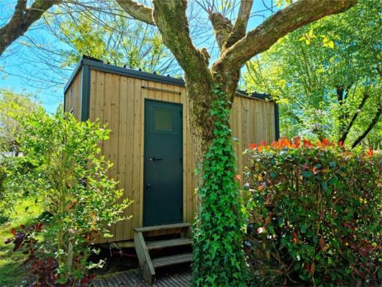 Emplacement VIP avec sanitaire privé