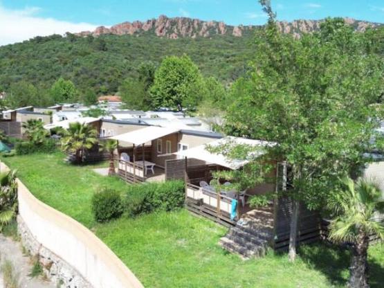 BAHAMAS CONFORT  RIVER SIDE