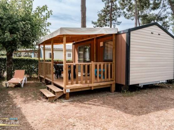 Mobilheim Premium 19m² (1 zimmer) + Halbüberdachte Terrasse 11m²