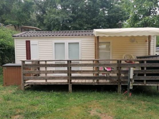 4/6-Sitzer-Mobilheim mit Geschirrspüler und TV