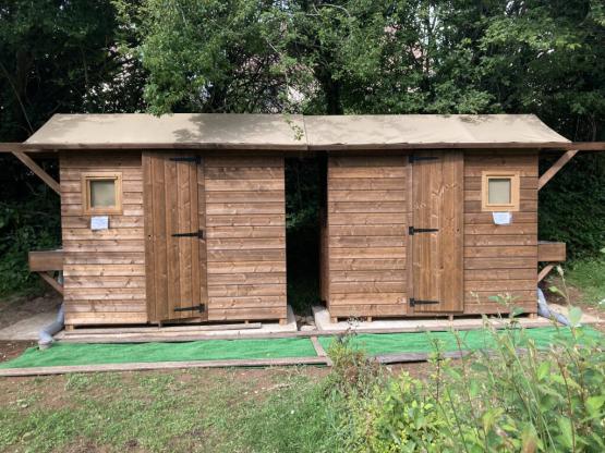 PREMIUM comfort package: 1 car + 1 tent, caravan or camping-car  with individual sanitary facilities