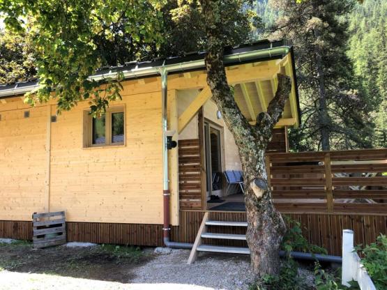 Gamme Chrystal - Hütte Ulysse 54m² 3 Schlafzimmer + halbüberdachte Terrasse 24m² mit nordischem Bad