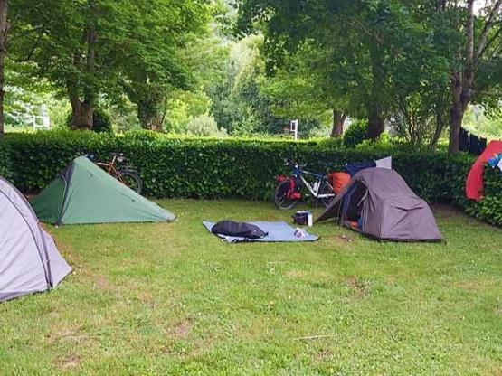 Stellplatz Pauschale Wanderer oder Radfahrer mit Zelt (a pitch to share)