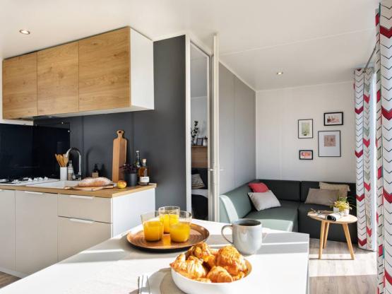 Mobilheim Premium 32m² 3 Schlafzimmer  + Terrasse + TV + Spülmaschine