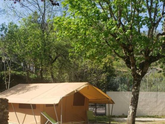 LODGEZELT FUR 4 PERSONEN OHNE SANITÄRE EINRICHTUNGEN