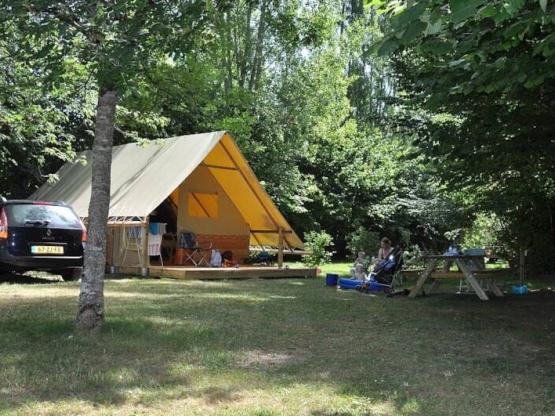 Zelt 'Amazone' 20 m², Ankunft am Sonntag+ Terrasse