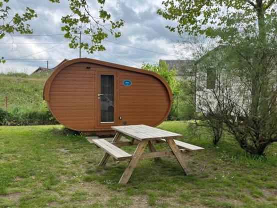 Natur-Übernachtungshütte