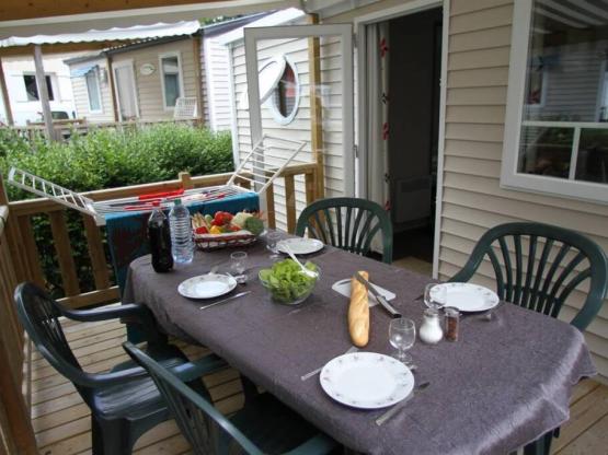 Mobilheim 'Evasion Confort Eco' 29m² + 2 zimmer + Terrasse teilweise überdacht 13.5m²