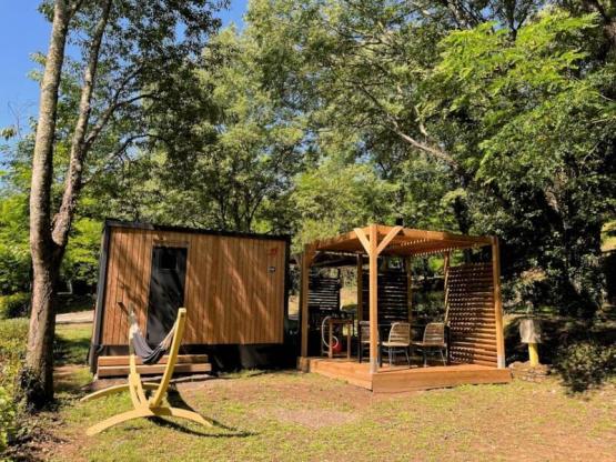 Stellplatz Luxe + Strom 10A + Sanitäranlagen + Garden Pack