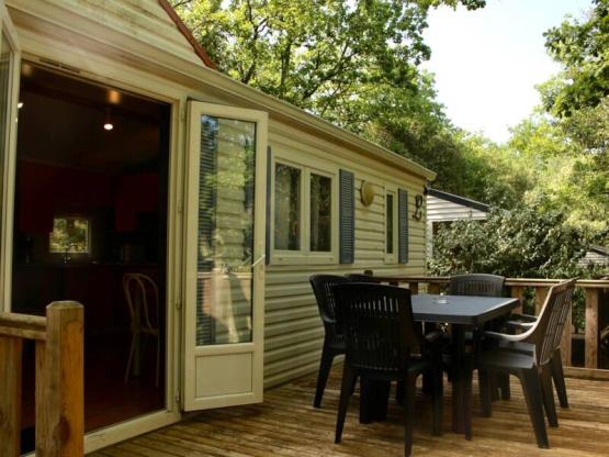 Geïntegreerde "Flores" stacaravan met badkamer en keuken