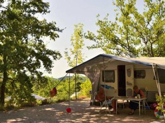 Emplacement 2 personnes et électricité