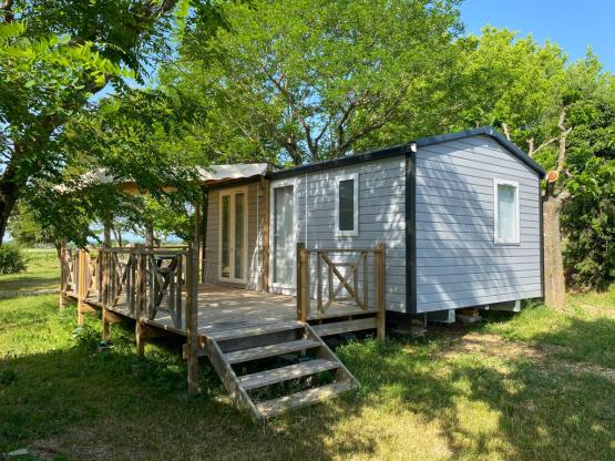 Mobilheim - 2 Schlafzimmer mit Klimaanlage Nesasio