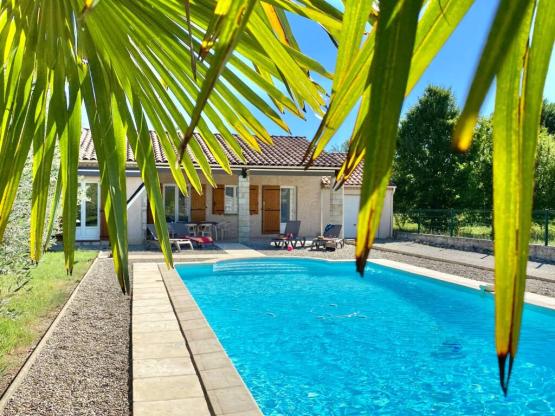 Premium-Villa - klimatisiert - großer privater Swimmingpool - 3 Schlafzimmer - 2 Badezimmer WC