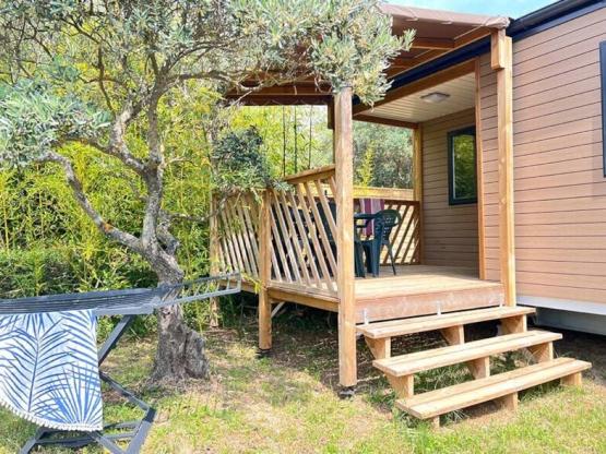 Mobilheim Tourtour - 33m² - 3 Schlafzimmer + TV + Klimaanlage