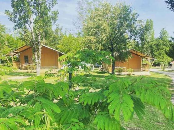 Taiga Lodge  / 2 Zimmer / mit Sanitäranlagen - Terrasse auf Stelzen