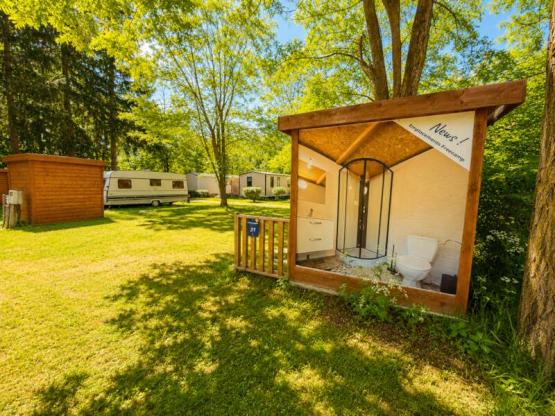Stellplatz Freecamp - Stellplatz ausgestattet mit individuellen sanitären Einrichtungen