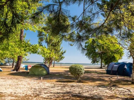 Tent pitch with electricity - Lake Side / D