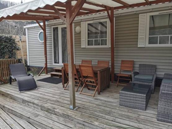 Mobilheim M°6  / 3 Zimmer + A/C + große überdachte Terrasse