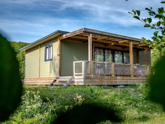 Ferienhaus – 2 Schlafzimmer am Wasser