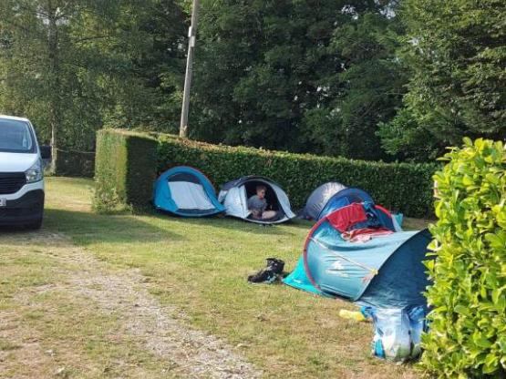 Fahrradstellplatz + Zelt
