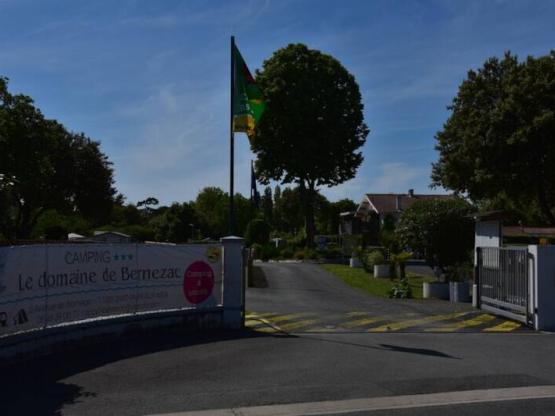 Pauschale für 1 bis 2 Personen + Beschäftigung + 1 Fahrzeug