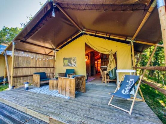 Lodge - Africa Premium Tent  50 m² - 3  zimmer mit sanitaranlagen