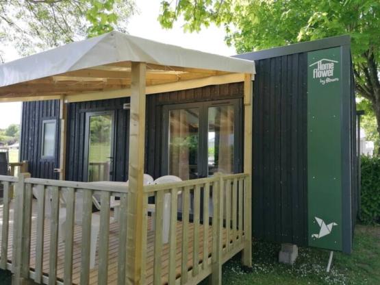 Mobilheim Cosy 29m² PREMIUM - 2 Schlafzimmer + überdachte Terrasse + TV + Geschirrspüler + Klima