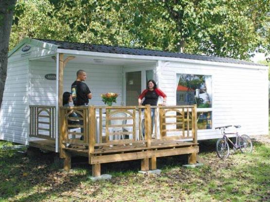 Babord Mobilheim Pirate+ + 1 fahrzeug + TV + klimaangle