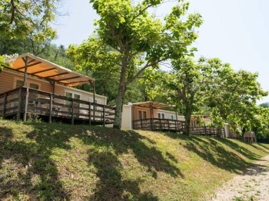 Mobilheim 30m² - Komfort - 2 Schlafzimmer - Halbüberdachte Terrasse - TV - Klimaanlage