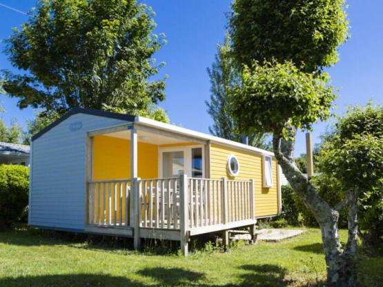 Comfort stacaravan 28m² (2 slaapkamers) semi-overdekt terras - TV + vaatwasser