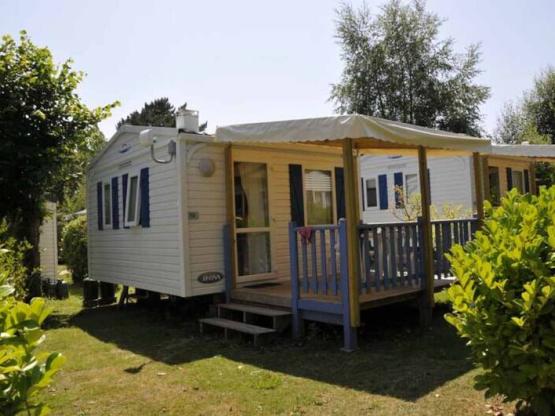Standcaravan Komfort 31m² - 3 Schalfzimmer - überdachte Terrasse 18m² - TV - Geschirrspülmaschine