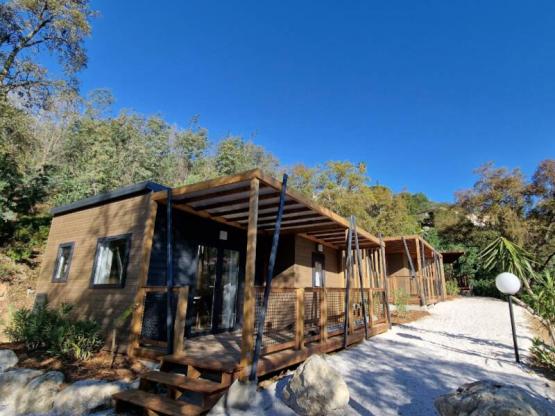 Hütte Mimosa 2 Schlafzimmer (26.5m² + klimaanlage + terrasse + fernsehen)