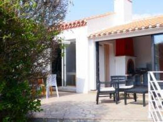 Grande Maison  3* 3 ch terrasse plein sud a 200m du bord de mer centre ville a 1km et 3km du camping