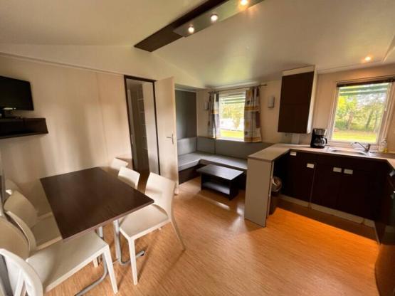 Mobilheim Confort 38m² 3 Schlafzimmer  + TV + überdachte Terrasse 18m² + 2 Badezimmer