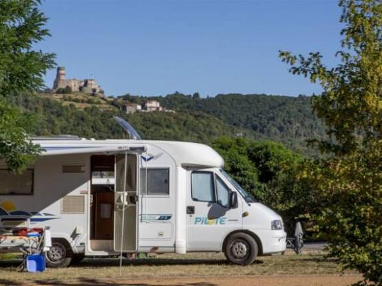 Forfait camping (standplaats, 2 personen, 1 voertuig)