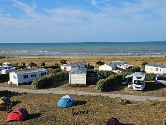 Emplacement tente avec électricité