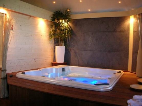 ERHOLSAME NACH : 1 natch + 1 spa (1h) 2p + Frühstück