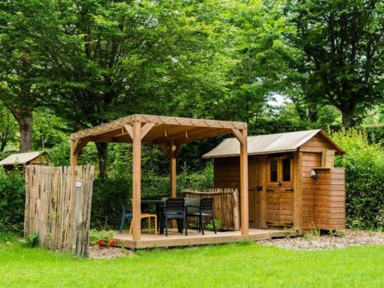 CASTELS PREMIUM SUITE STELLPLATZ mit Sanitäranlagen und Küche 16A + Wasseranschluß + Entsorgung