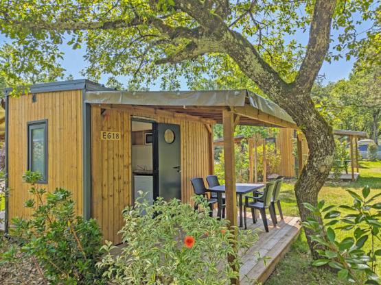 Premium-Paket ca. 120 m² mit eigenem Bad, Küchenbereich und überdachter Terrasse