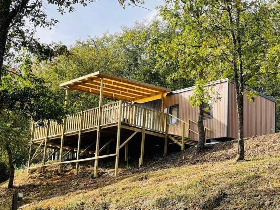 Cottage  Milandes : 3 Schlafzimmer-2SDB- Klimaanlage- Geschirrspüler - TV - 160cm Bett - XL Terrasse